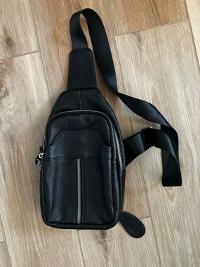 DK86 Leather Slingback Purse